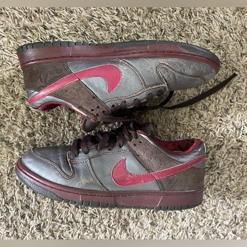 NIKE DUNKS